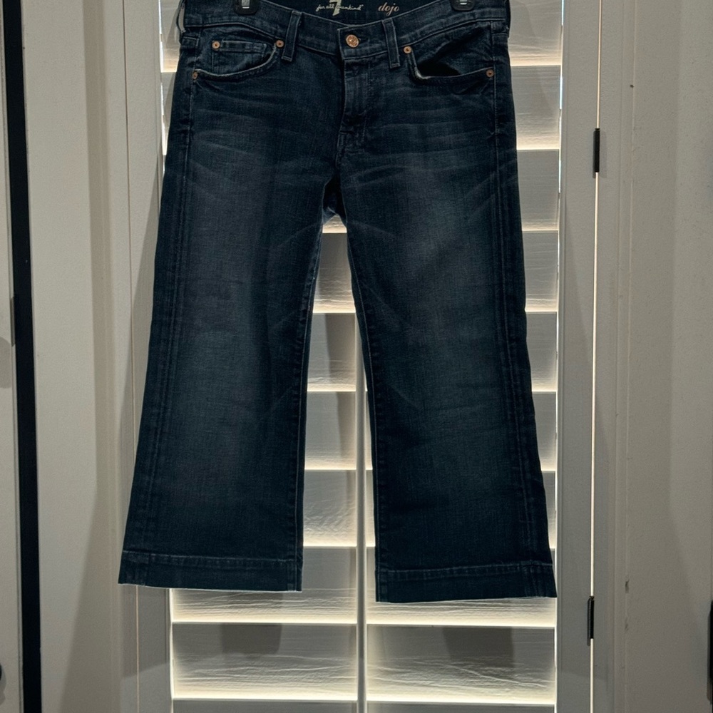 Barely worn 7 For All Mankind Dojo Crops dark denim